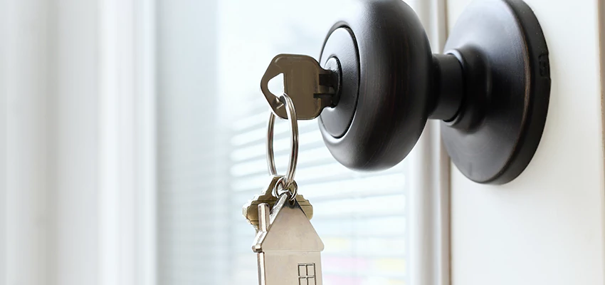 Bifold Door Knob Replacement in Crescent City, California